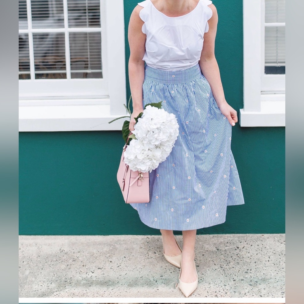 1901 stripped blue skirt with daisy print size XL